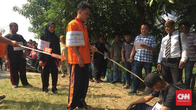 Jaksa Siapkan Dakwaan Kasus Penganiayaan SMA Taruna Indonesia Saat berkas kasus penganiayaan siswa di SMA Taruna Indonesia dinyatakan lengkap, tersangka membantah melakukannya dan menyebut korban kesurupan.