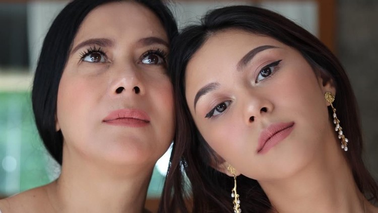 Lydia Kandou dan Nana serta Naysila Mirdad
