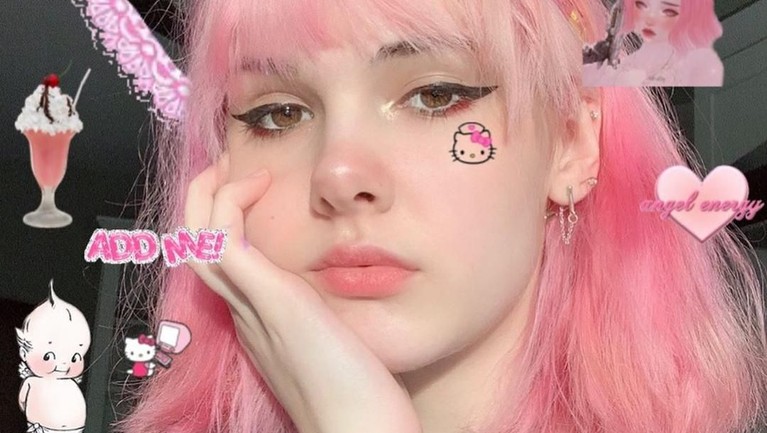 6 Foto Bianca Devins, Selebgram Cantik yang Tewas Mengenaskan Selebgram cantik bernama Bianca Devins tewas setelah digorok oleh sang kekasih. Berikut ini adalah deretan foto Bianca Devins semasa hidupnya.