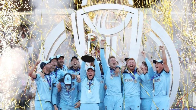 Kapten timnas Inggris, Eoin Morgan, menyebut Allah bersama timnya usai menjuarai Piala Dunia Kriket 2019 dengan mengalahkan Selandia Baru di Stadion Lord.