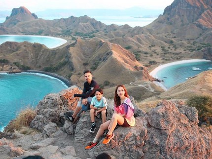 Seru! 6 Foto Liburan Bunga Citra Lestari dan Keluarga di NTT