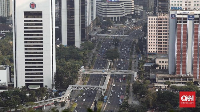 Kawasan Jalan Sudirman, Jakarta, Selasa, 16 Juli 2019. CNNIndonesia/Safir Makki