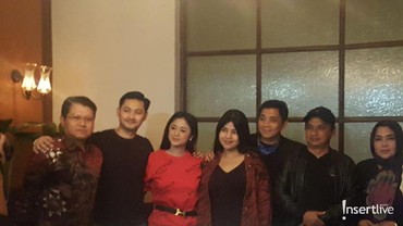 img-title Rosa Meldianti dan Dewi Perssik Akur, Dinar Candy Ikut Bahagia