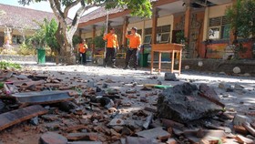 Masjid hingga Puskesmas di Jatim Rusak Akibat Gempa Bali