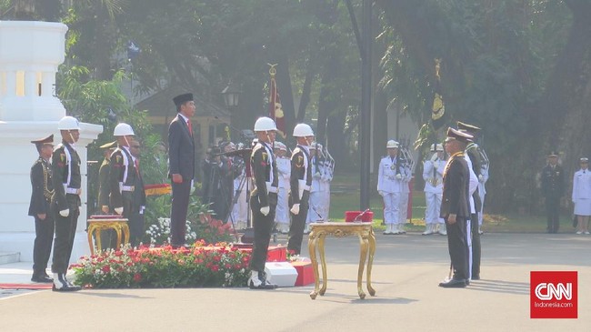 Presiden Joko Widodo mewanti-wanti TNI dan Polri tentang ancaman kebakaran hutan dan lahan (karhutla) menjelang fenomena El Nino.