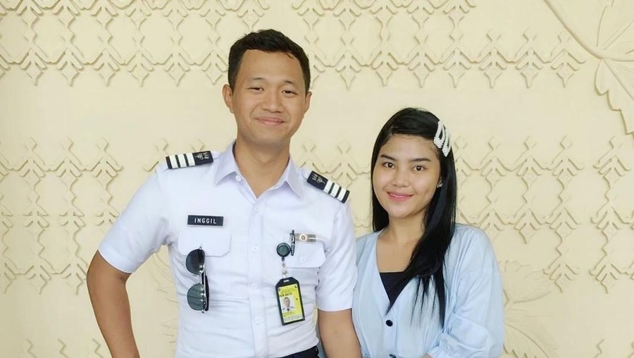 Rosa Meldianti mengunggah fotonya dengan sang kekasih yang pilot.