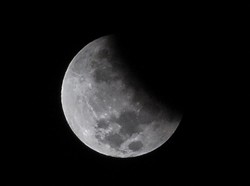 Sore Ini Ada Gerhana Bulan Terakhir di 2020