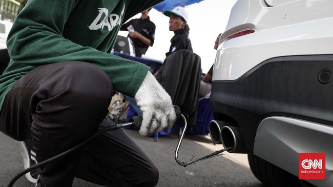 Produsen sejauh ini belum menentukan harga jual mobil baru terkait PPnBM emisi yang akan berlaku 16 Oktober.