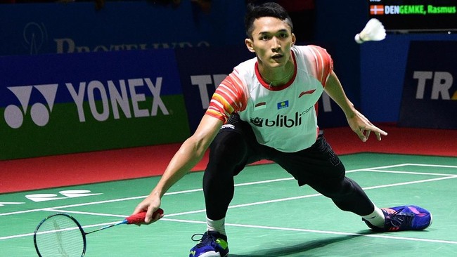 Jonatan Christie tak ingin merasa terbebani lantaran menjadi pebulutangkis tuan rumah terakhir di sektor tunggal putra Indonesia Open 2019.