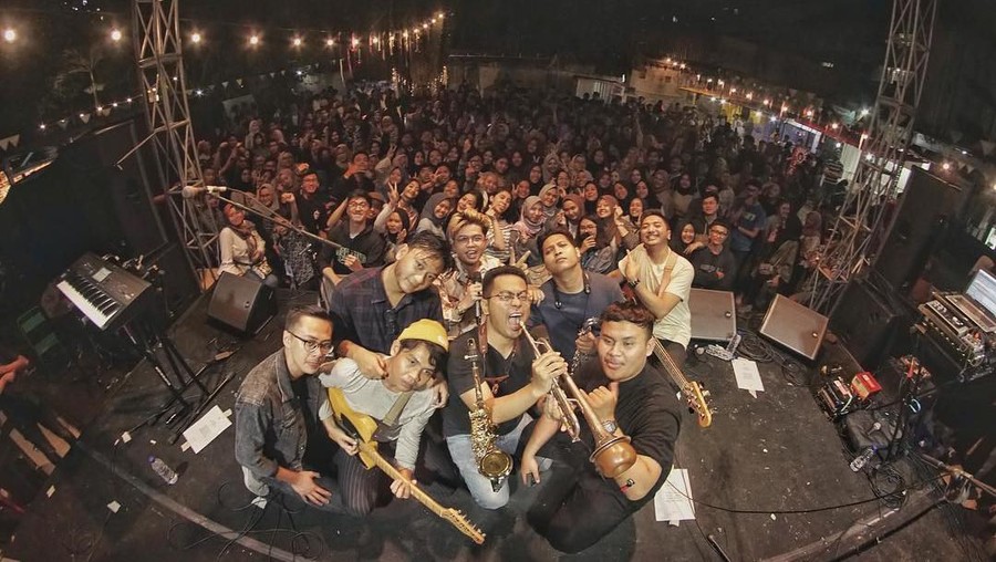 Lirik lagu Tanpa Tergesa - Juicy Luicy