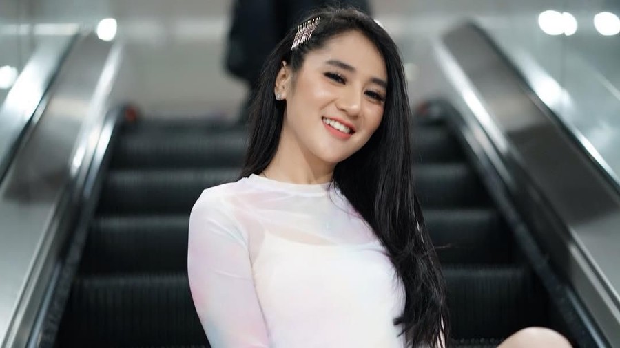 Jawaban Bella Nova setelah disebut pernah pacaran dengan Hotman Paris.