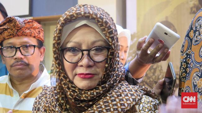 Keluarga Cendana Serahkan Arsip Penting Soeharto ke Negara Keluarga cendana menyerahkan arsip berupa kumpulan pidato, dokmen, hingga risalah rapat kabinet Soeharto ke arsip nasional Republik Indonesia.