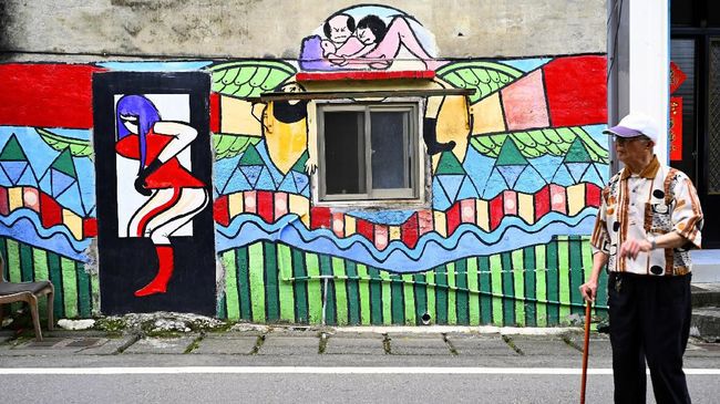 Desa-desa di Taiwan banyak ditinggalkan anak muda. Coretan graffiti diharapkan dapat mendatangkan lebih banyak turis muda.