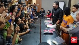 Polda Jatim Bekuk Mantan Guru Penyedia Pesta Seks Berbayar