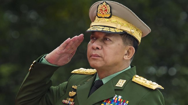 Panglima Militer Myanmar, Jenderal Min Aung Hlaing mengambil alih kekuasaan setelah angkatan bersenjata menahan de facto Aung San Suu Kyi dalam kudeta.