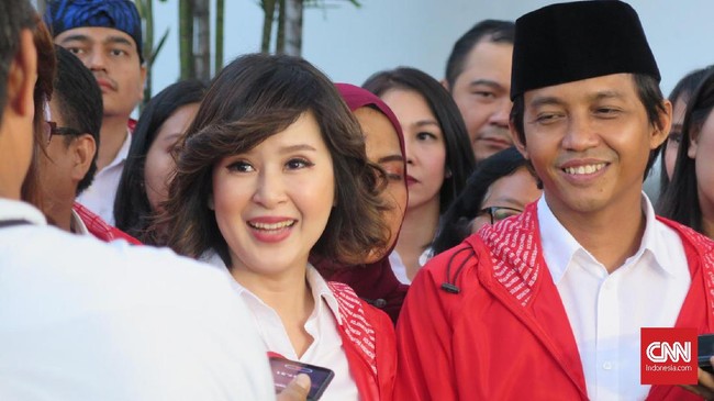 Grace Sentil Eks Kader PSI Pindah Partai: Anak Muda Suka Gak Sabar Wakil Ketua Dewan Pembina PSI Grace Natalie mengingatkan setiap perjuangan membutuhkan proses panjang. Pihaknya pun masih berjuang untuk masuk DPR.