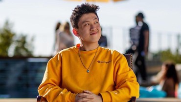 Lirik Lagu Kids - Rich Brian