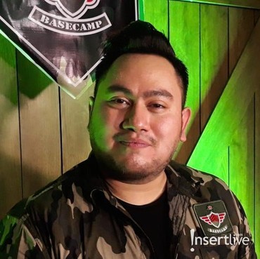 Nassar Mengaku Menyesal Tinggalkan Pacarnya, Siapa?