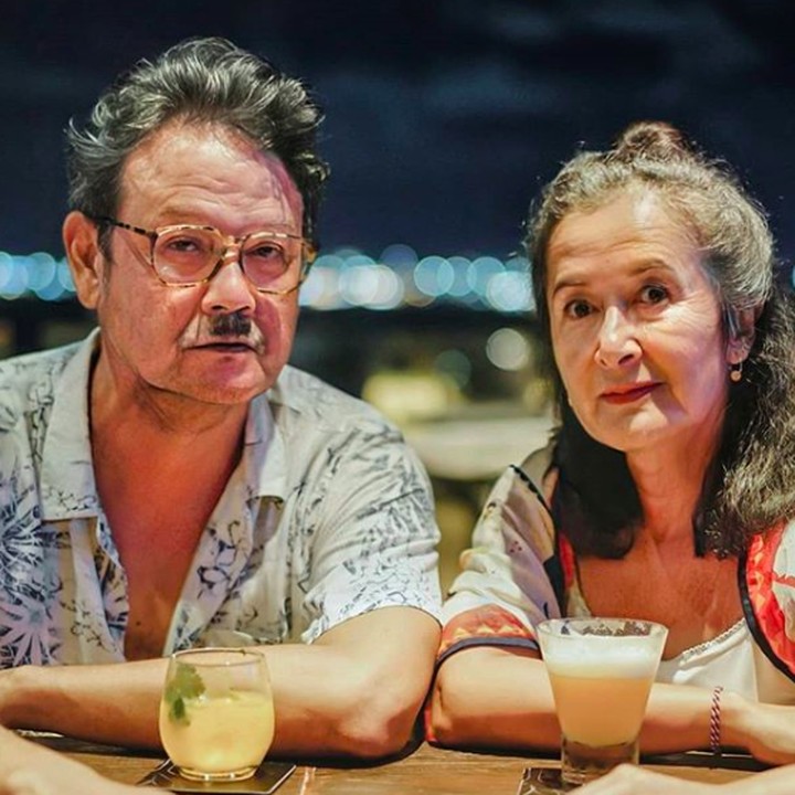 <p>Pasangan romantis Dwi Sasono dan Widi Mulia juga ikutan memajang foto #agechallenge. Bagaimana dengan wajah Ibu Widi? Sepertinya enggak terllau banyak berubah nih. (Foto: Instagram @dwisasono)</p>