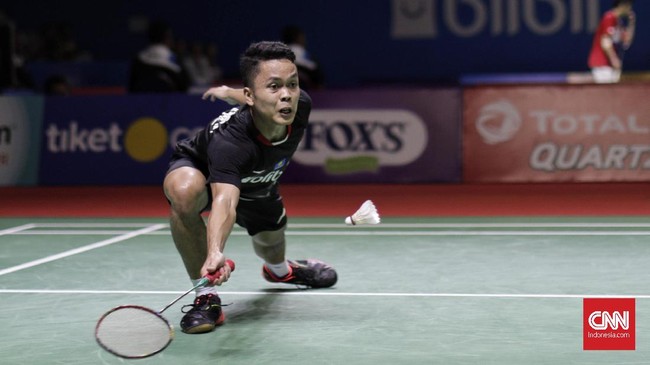 Atnhony Ginting memastikan lolos ke semifinal BWF Tour Finals 2019 setelah menyudahi perlawanan Viktor Axelsen asal Denmark.