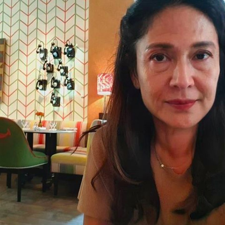 <p>Dian Sastro enggak mau ketiggalan nih ikutan #agechallenge. Bunda dua anak ini memajang foto selfie dengan kerutan wajah yang menua. Tapi tetap cantik ya, Bun? (Foto: Instagram @therealdisastr)</p>