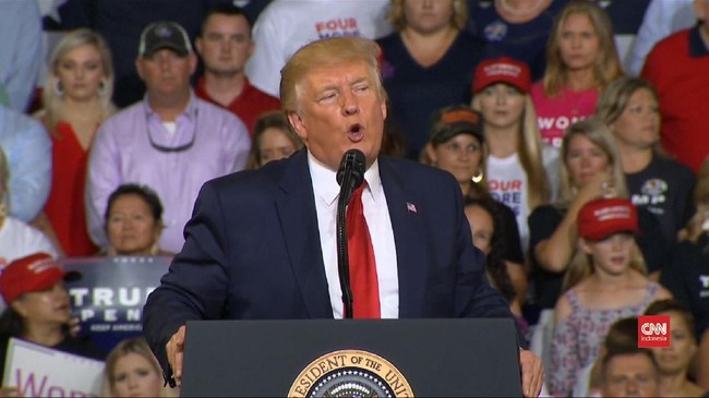 Presiden AS Donald Trump mengancam pemerintah China untuk segera menyelesaikan negosiasi demi mengakhiri perang dagang keduanya.