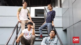 Penghormatan ala Grrrl Gang di 'Guys Don't Read Sylvia Plath'