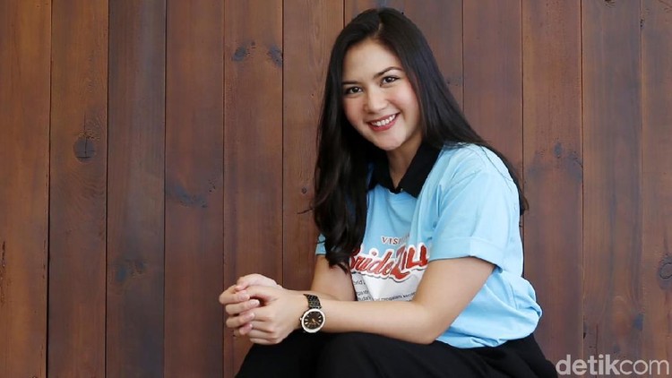 Jessica Mila saat berkunjung ke kantor detikcom.