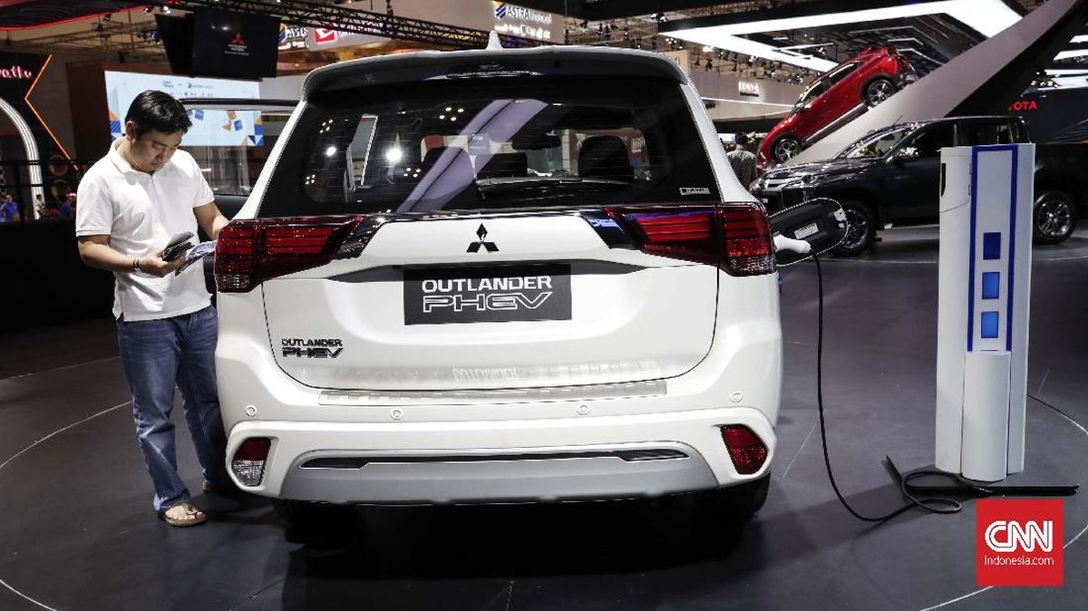 Harga outlander phev hotsell
