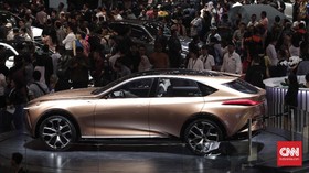 Adu Laris Mobil Mewah 6 Bulan di RI, Mercedes-Benz Kejar BMW