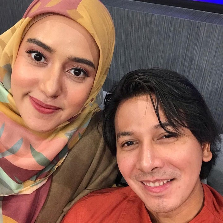 Kalau lihat potret ini, mereka tampak mirip ya, Bun? Memang jodoh nih! (Foto: Instagram @sonnyseptian)
