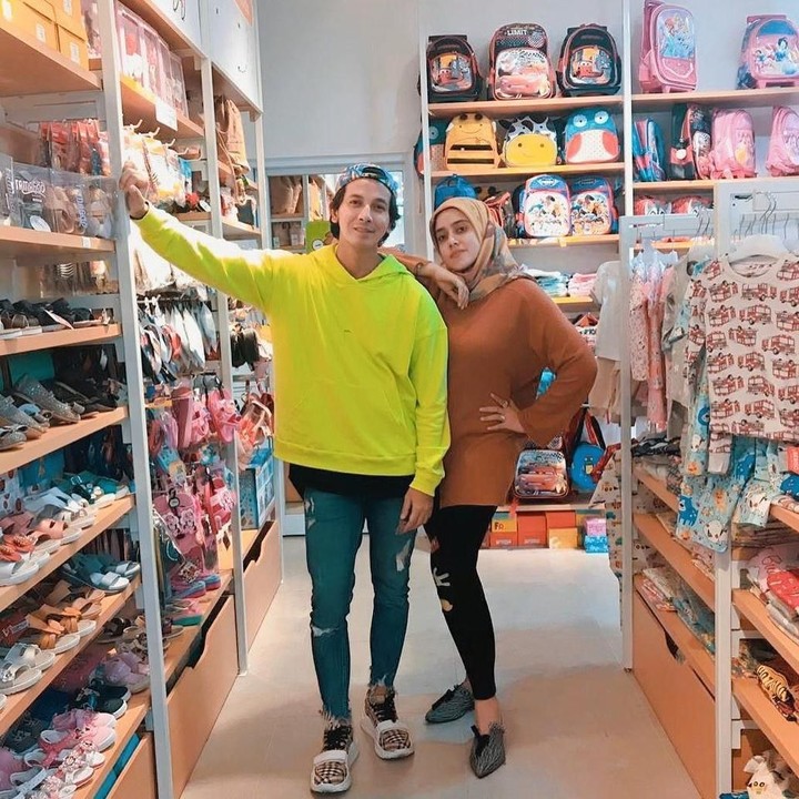 <span class="im"> Ini adalah pernikahan pertama untuk Sonny, namun merupakan pernikahan kedua bagi Fairuz. (Foto: Instagram @sonnyseptian)<br /></span>