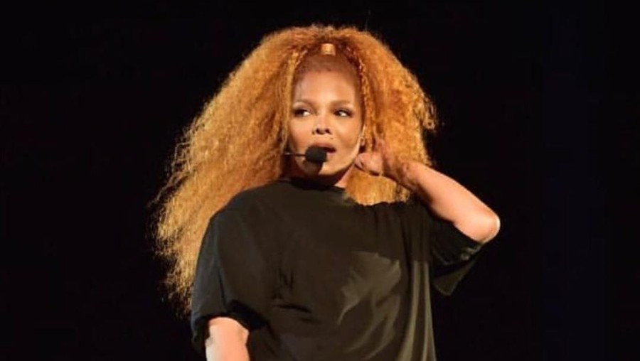 Perihal penampilan Janet Jackson yang tertutup saat gantikan Nicki Minaj konser di Arab Saudi.