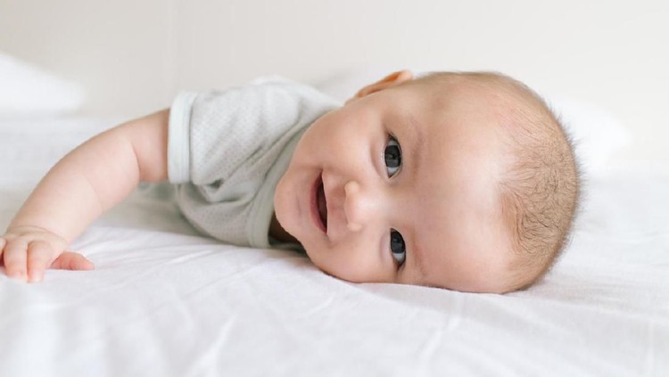 Bisa jadi inspirasi nih, 40 nama bayi perempuan berarti damai selain Salma.