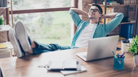 7 Trik Mudah Agar Cuti Disetujui Bos