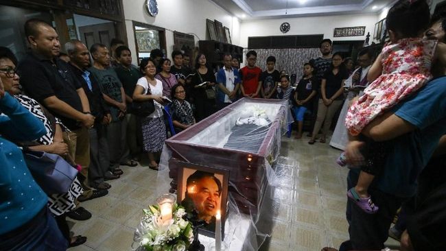 Seniman rekan mendiang Arswendo mengenang sosoknya sebagai sosok yang penuh canda dan kelakar.