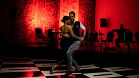 FOTO: Menghidupkan Kembali Warisan Tari Tango di Kuba