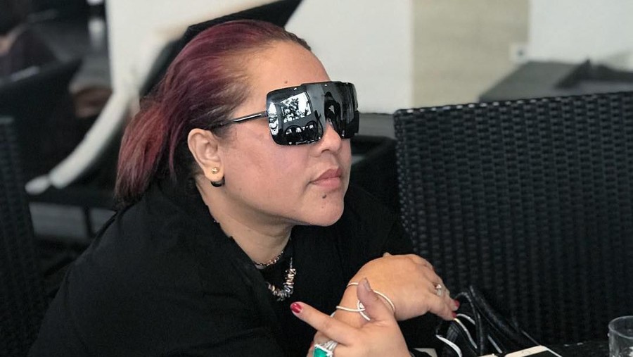 Tersandung kasus Narkoba, Maya Septha Beri Semangat ke Nunung Nunung tertangkap polisi terkait penyalahgunaan narkoba jenis sabu pada Jum'at (19/7). Maya Septa sang sahabat pun memberikan dukungan dan semangatnya.