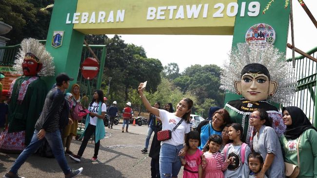 Ajang Lebaran Betawi di Monas yang berlangsung Sabtu (20/7) dan Minggu (21/7) menyajikan kuliner legendari Jakarta di sejumlah sudutnya.