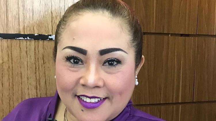 Kini pelawak Nunung tengah mendekam di penjara. Kondisinya saat ini sempat membuat sang anak sedih.