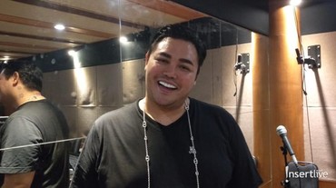 img-title Ivan Gunawan: Sekarang Ayu Ting Ting yang Kejar Saya