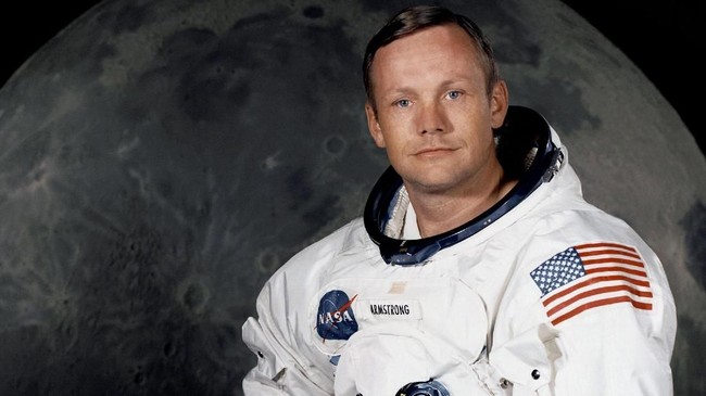 Neil Armstrong dan Edwin Aldrin menjadi dua manusia pertama yang menjejakkan kaki di Bulan pada 1969.