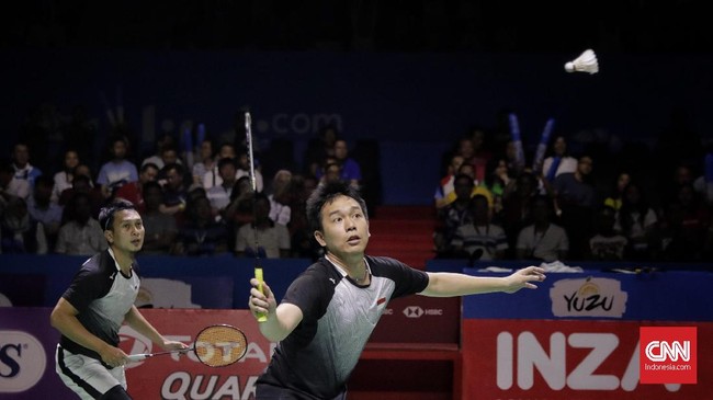 Sedikitnya ada tiga wakil Indonesia yang lolos ke semifinal Kejuaraan Dunia Bulutangkis 2019 yang akan digelar di St Jakobshalle Basel, Swiss, Sabtu (24/8) .