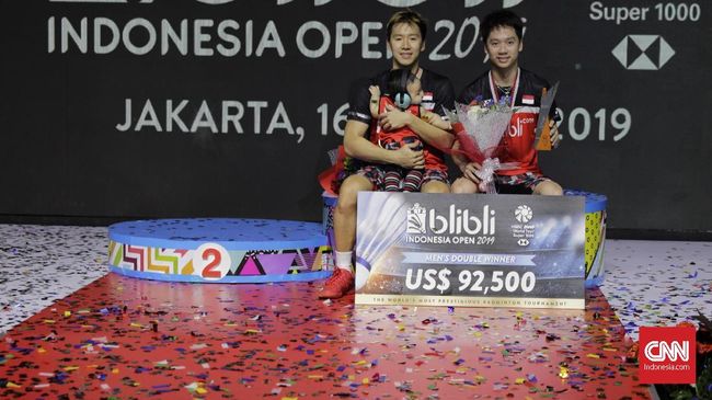 Indonesia Open: Menikmati Perang Saudara di Tanah Terjajah Masih ada 'perang saudara' yang bisa dinikmati di tengah kondisi Indonesia Open 2019 yang terjajah oleh pebulutangkis asing.