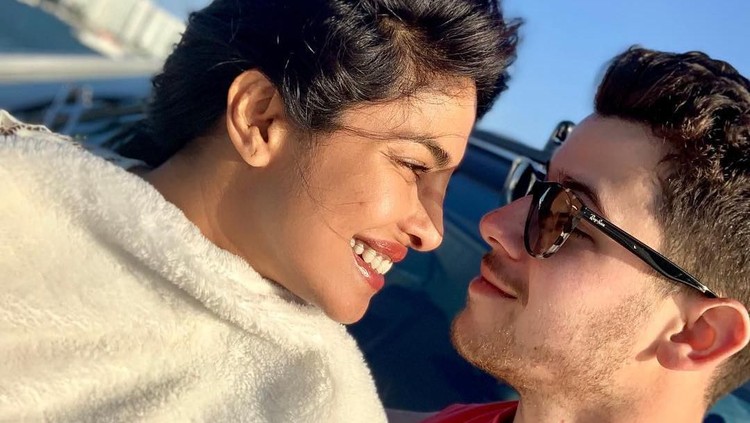 Priyanka Chopra dan Nick Jonas Priyanka Chopra dan Nick Jonas