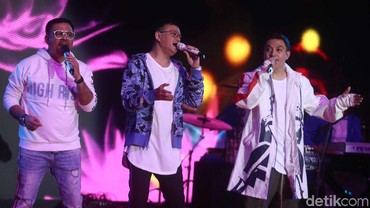 img-title Carlo Saba Meninggal Diduga karena Masalah Jantung, Kahitna Takkan Lagi Sama