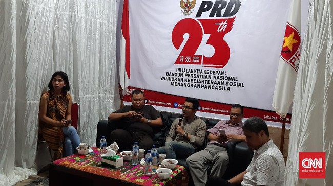 Ketum Partai Rakyat Demokratik Agus Jabo Priyono menyatakan partainya telah diakui pemerintah. Isu bahwa PRD adalah partai terlarang, tegas Jabo, adalah hoaks.