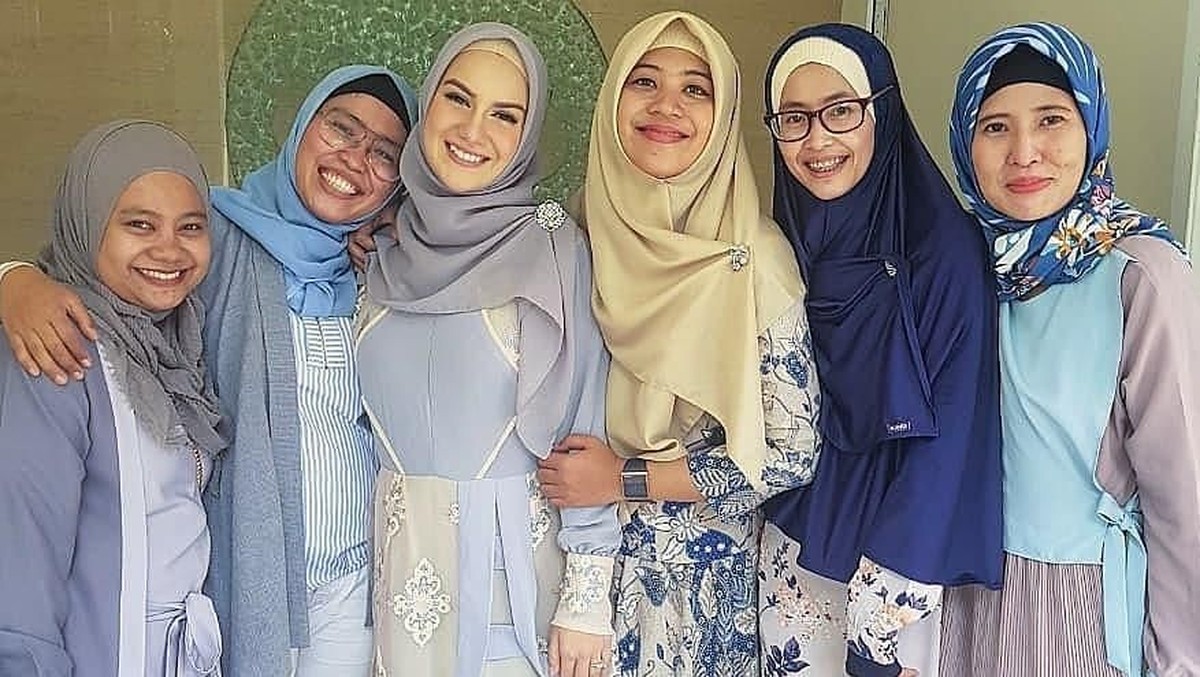 Irish Bella dan Ammar Zoni akan segera dikaruniai bayi kembar&period; Irish pun baru menggelar tasyakuran empat bulan kehamilannya&period;