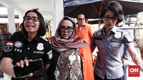 Jalani Rehabilitasi, Nunung dan Suami Dibawa ke RSKO