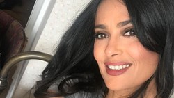 Respons Menohok Salma Hayek Saat Dikomentari Kebanyakan Suntik Botox